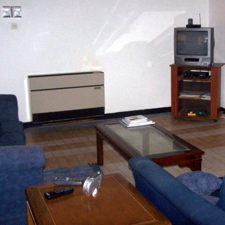 Lounge_Room.jpg